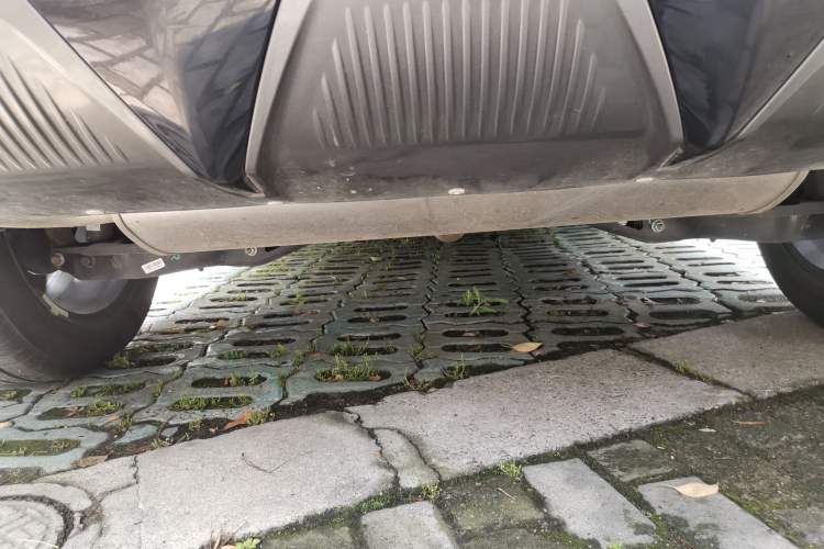 Used Roewe RX5 2023 1.5T Luxury Sliding-Screen Version Chassis Rear