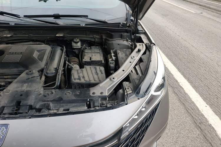 Used Roewe RX5 2023 1.5T Flagship Intelligent Driving Edition Engine Bay Left