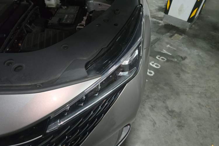 Used Roewe RX5 2023 1.5T Elite Edition Engine Bay Left