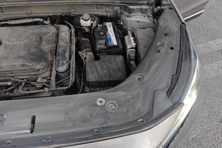 Used Roewe RX5 2023 PLUS 330TGI Automatic Trendsetting Smart Edition Engine Bay Left