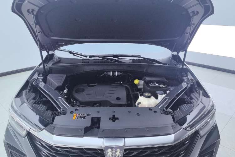 Used Roewe RX5 2023 PLUS 330TGI Automatic Trendsetting Smart Edition Engine Bay
