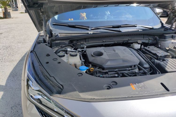 Used Roewe RX5 2023 1.5T Elite Edition Engine Bay Right