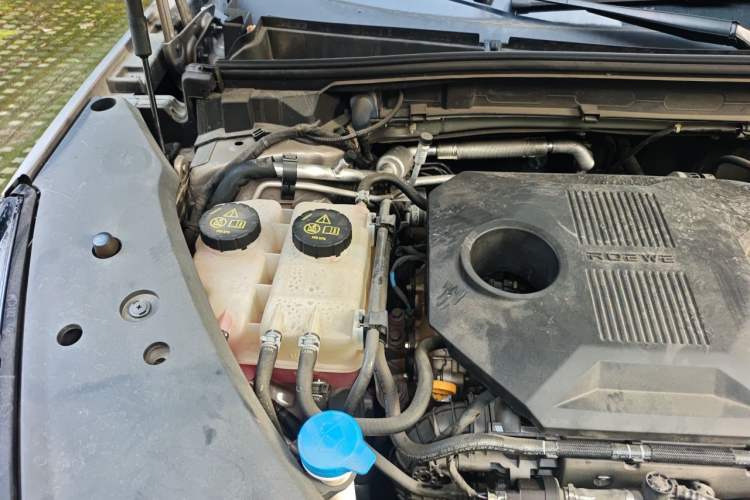 Used Roewe RX5 2023 1.5T Elite Edition Engine Bay Right