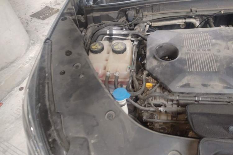 Used Roewe RX5 2023 1.5T Luxury Sliding-Screen Version Engine Bay Right