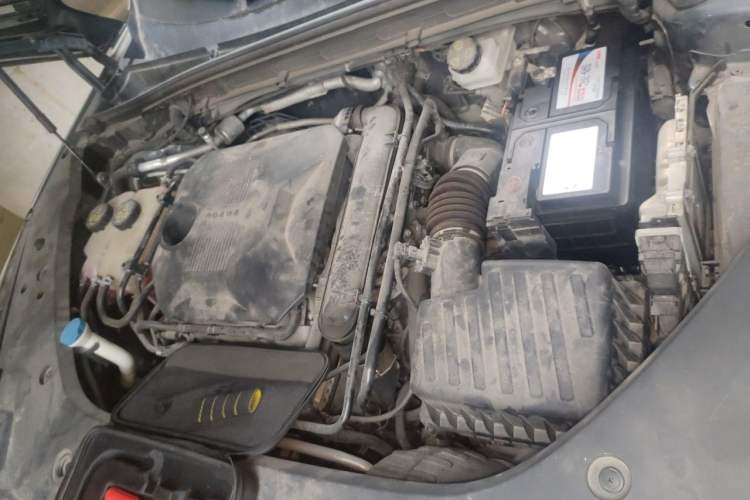 Used Roewe RX5 2023 1.5T Luxury Sliding-Screen Version Engine Bay