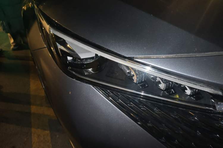 Used Roewe RX5 2023 1.5T Elite Edition Exterior 3