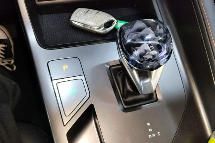 Used Roewe RX5 2023 1.5T Elite Edition Gear Lever