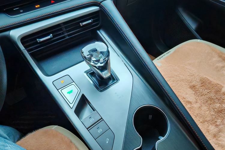 Used Roewe RX5 2023 1.5T Elite Edition Gear Lever