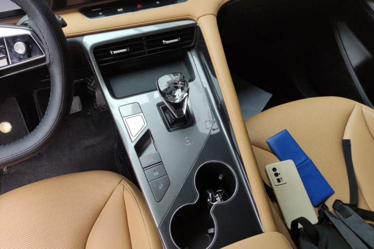 Used Roewe RX5 2023 1.5T Elite Edition Gear Lever