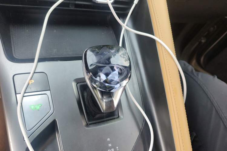 Used Roewe RX5 2023 1.5T Flagship Intelligent Driving Edition Gear Lever