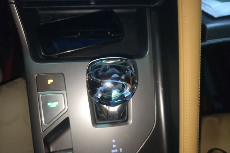Used Roewe RX5 2023 1.5T Elite Edition Gear Lever