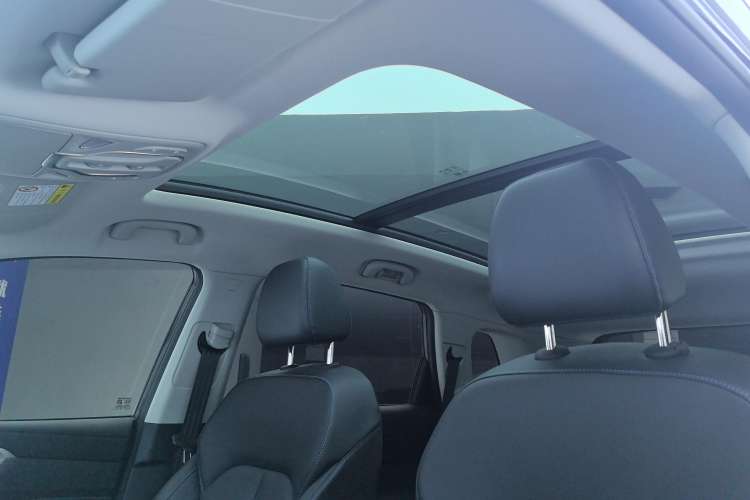 Used Roewe RX5 2023 PLUS 330TGI Automatic Trendsetting Smart Edition Headliner
