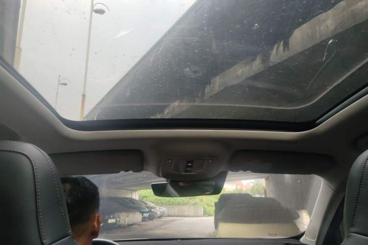 Used Roewe RX5 2023 1.5T Luxury Sliding-Screen Version Headliner