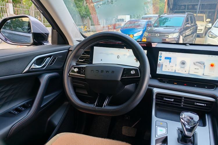 Used Roewe RX5 2023 1.5T Elite Edition Interior 3