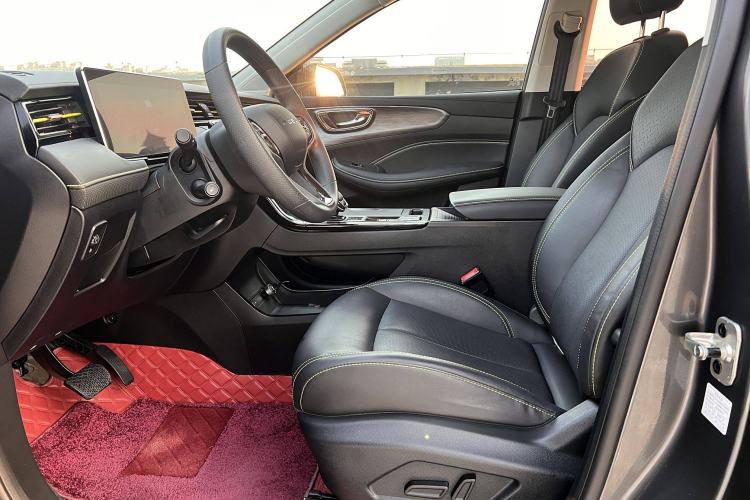 Used Roewe RX5 2023 PLUS 330TGI Automatic Trendsetting Smart Edition Interior 4