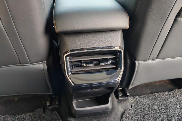 Used Roewe RX5 2023 1.5T Elite Edition Interior 4