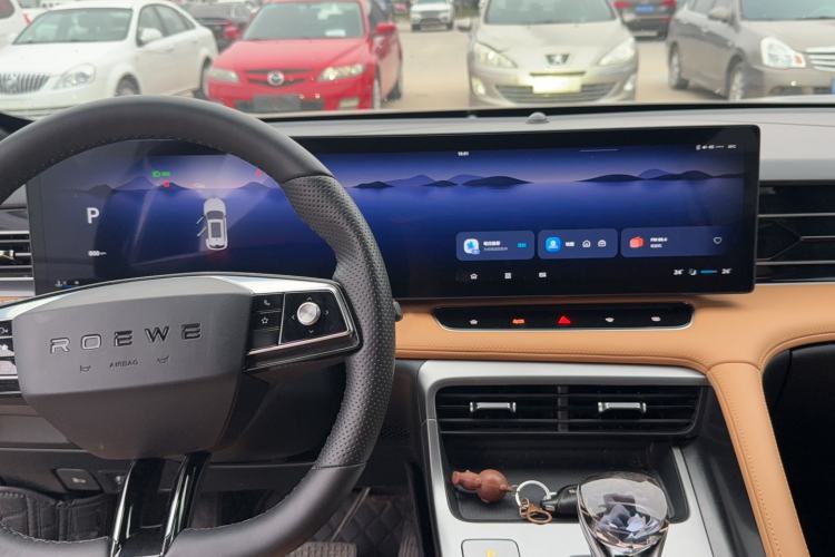 Used Roewe RX5 2023 1.5T Prestige Sliding-Screen Version Interior 4
