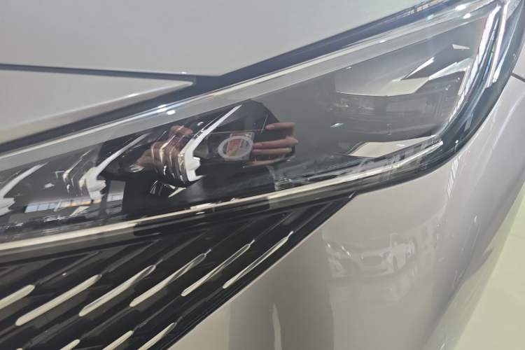 Used Roewe RX5 2023 1.5T Elite Edition Left Front Headlight