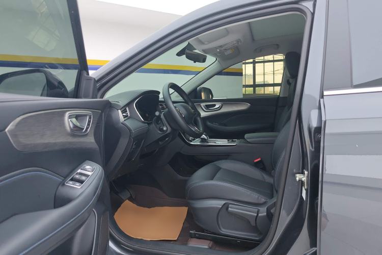 Used Roewe RX5 2023 PLUS 330TGI Automatic Trendsetting Smart Edition Left Front Seat