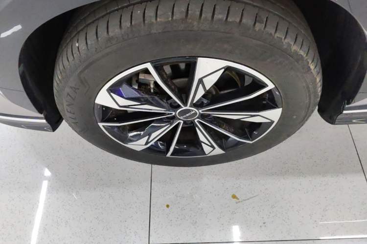 Used Roewe RX5 2023 1.5T Elite Edition Left Front Wheel Hub