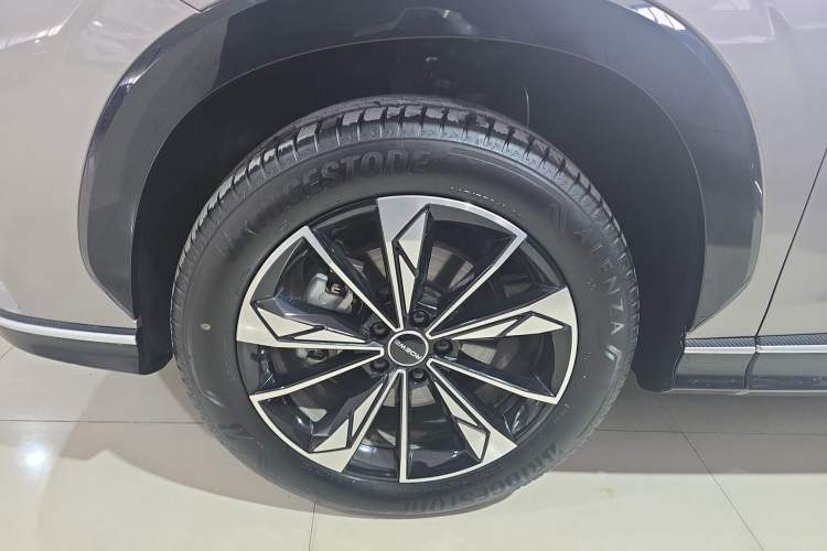 Used Roewe RX5 2023 1.5T Elite Edition Left Front Wheel Hub