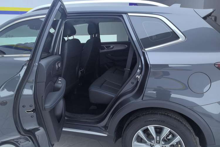 Used Roewe RX5 2023 PLUS 330TGI Automatic Trendsetting Smart Edition Left Rear Seat