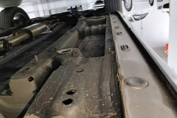 Used Roewe RX5 2023 1.5T Elite Edition Left Side Sill