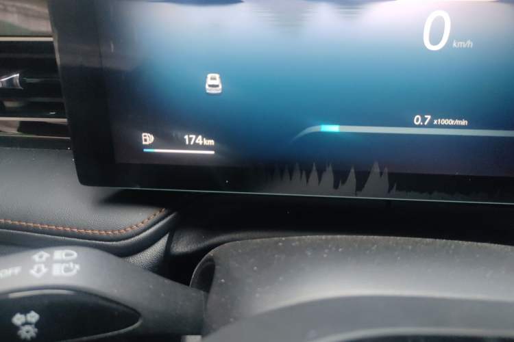 Used Roewe RX5 2023 1.5T Luxury Sliding-Screen Version Odometer Close Up