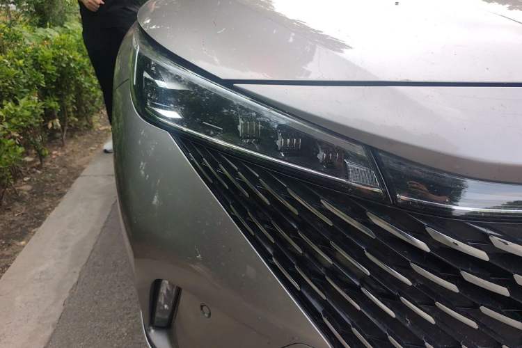 Used Roewe RX5 2023 1.5T Flagship Intelligent Driving Edition Right Front Headlight