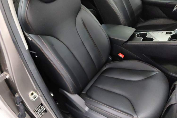 Used Roewe RX5 2023 1.5T Elite Edition Right Front Seat