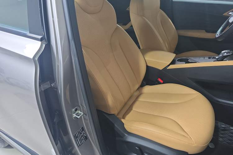 Used Roewe RX5 2023 1.5T Elite Edition Right Front Seat