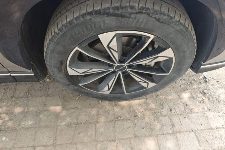Used Roewe RX5 2023 1.5T Elite Edition Right Front Wheel Hub