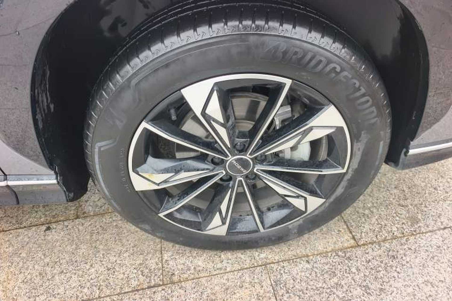 Used Roewe RX5 2023 1.5T Luxury Sliding-Screen Version Right Front Wheel Hub