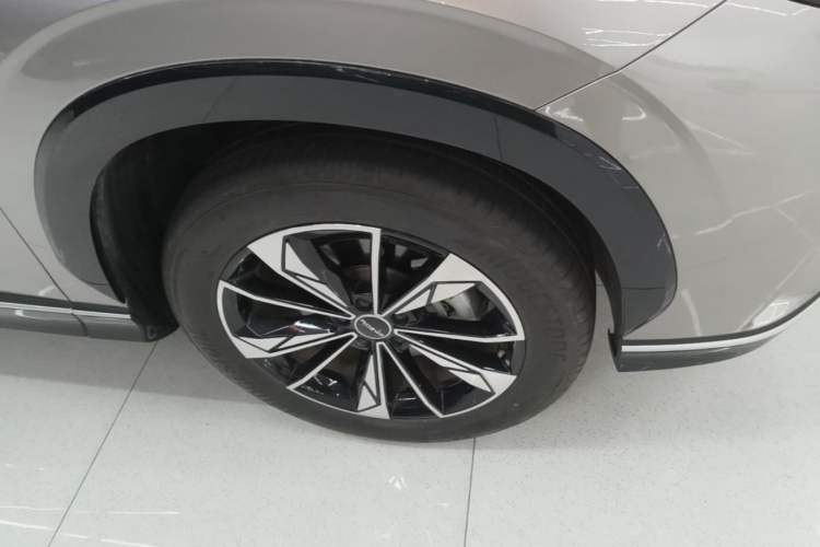 Used Roewe RX5 2023 1.5T Elite Edition Right Front Wheel Hub