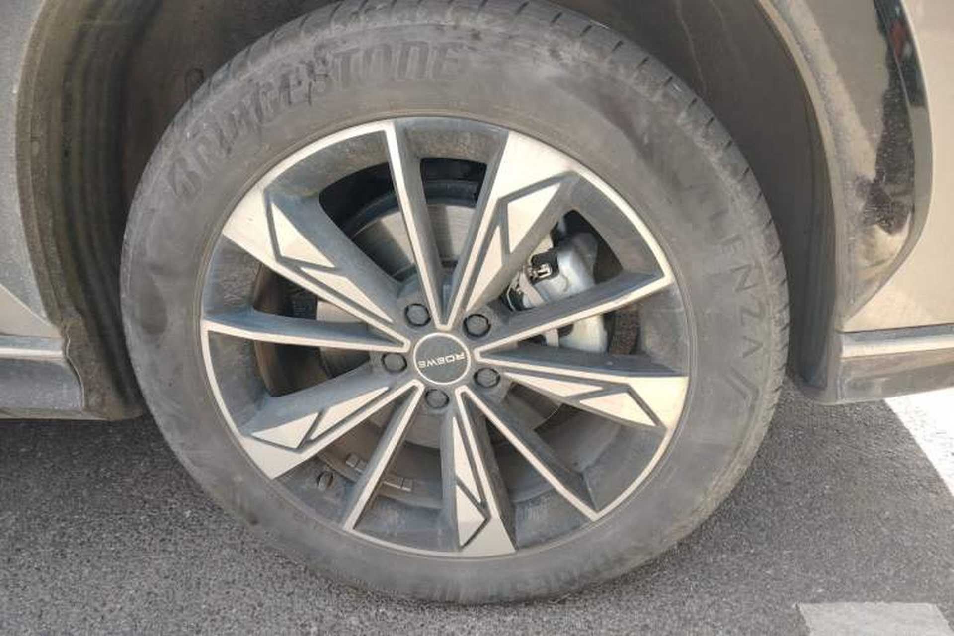 Used Roewe RX5 2023 1.5T Luxury Sliding-Screen Version Right Front Wheel Hub