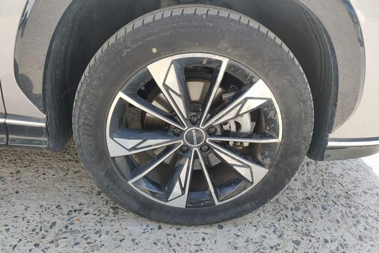 Used Roewe RX5 2023 1.5T Elite Edition Right Front Wheel Hub