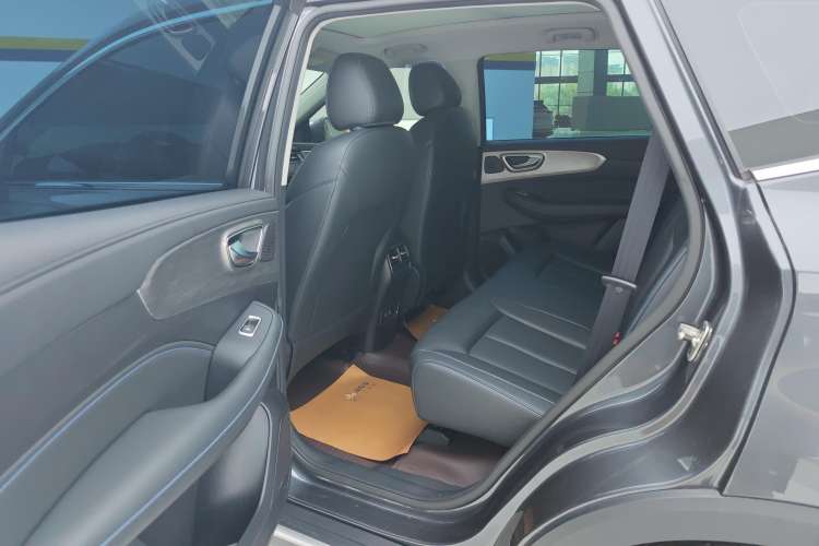Used Roewe RX5 2023 PLUS 330TGI Automatic Trendsetting Smart Edition Right Rear Seat