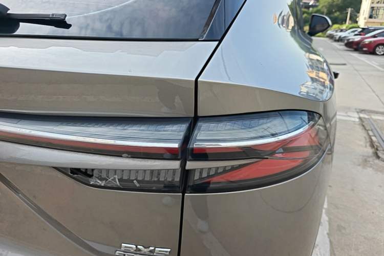Used Roewe RX5 2023 1.5T Comfort Edition Right Rear Taillight
