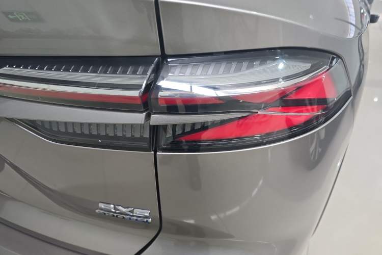 Used Roewe RX5 2023 1.5T Elite Edition Right Rear Taillight