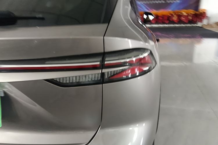 Used Roewe RX5 2023 1.5T Elite Edition Right Rear Taillight