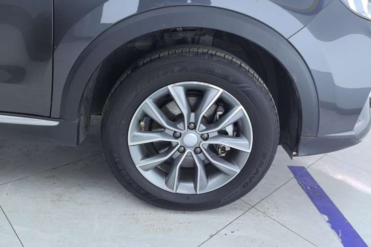 Used Roewe RX5 2023 PLUS 330TGI Automatic Trendsetting Smart Edition Right Rear Wheel Hub