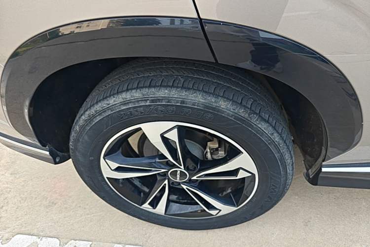 Used Roewe RX5 2023 1.5T Comfort Edition Right Rear Wheel Hub