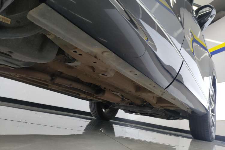 Used Roewe RX5 2023 1.5T Luxury Sliding-Screen Version Right Side Sill