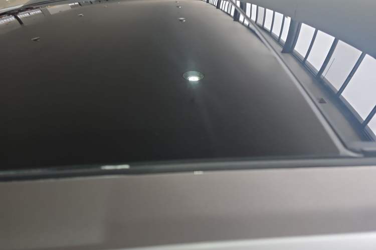 Used Roewe RX5 2023 1.5T Elite Edition Roof