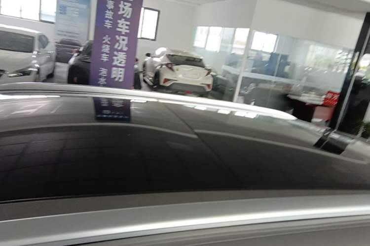 Used Roewe RX5 2023 1.5T Elite Edition Roof