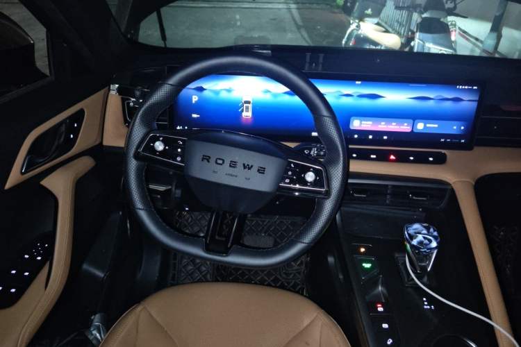 Used Roewe RX5 2023 1.5T Prestige Sliding-Screen Version Steering Wheel