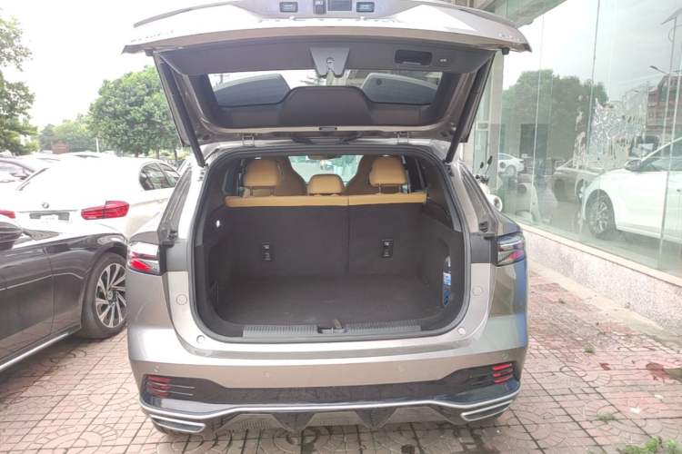 Used Roewe RX5 2023 1.5T Elite Edition Trunk
