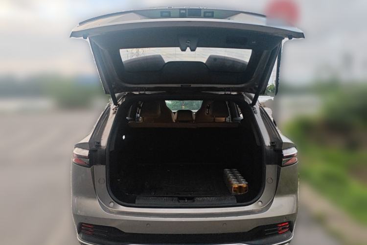 Used Roewe RX5 2023 PLUS 330TGI Automatic Trendsetting Smart Edition Trunk