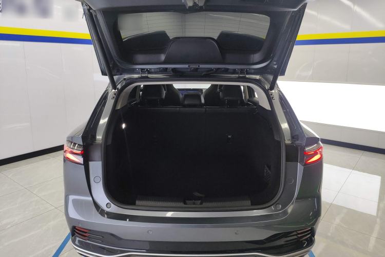 Used Roewe RX5 2023 1.5T Luxury Sliding-Screen Version Trunk