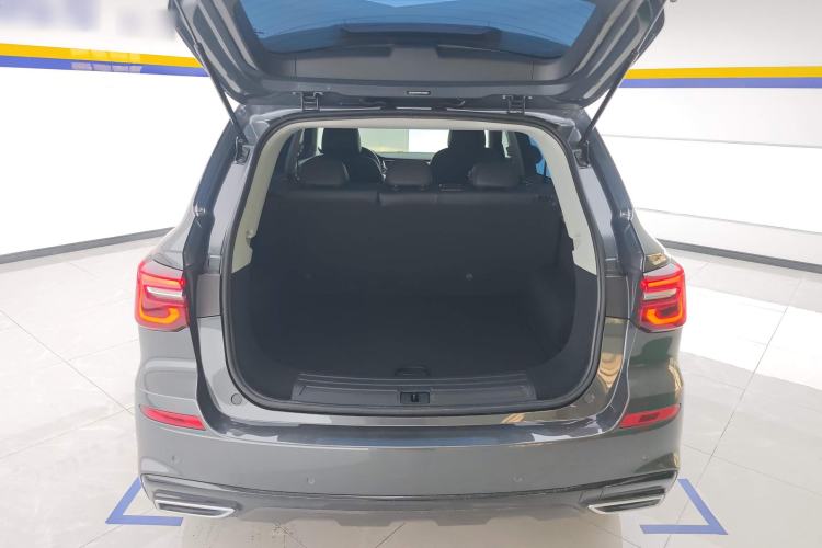 Used Roewe RX5 2023 PLUS 330TGI Automatic Trendsetting Smart Edition Trunk